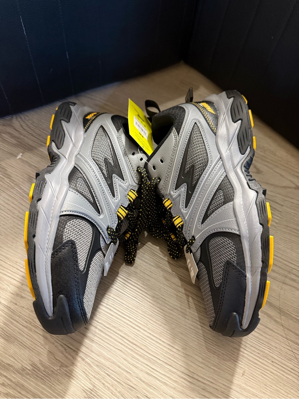 BRAND NEW Avia Men's Talus Rugged Walking Shoes Size 8W